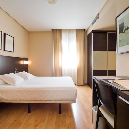 Hotel Sercotel Tudela Bardenas Ruang foto