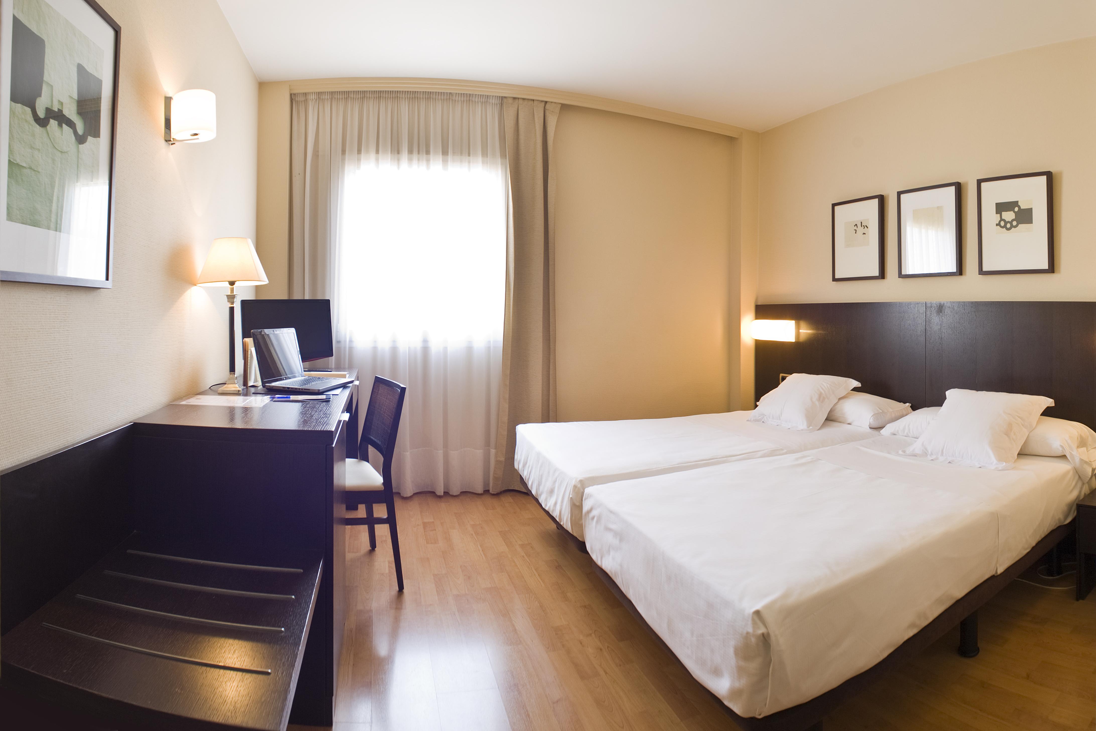 Hotel Sercotel Tudela Bardenas Bagian luar foto