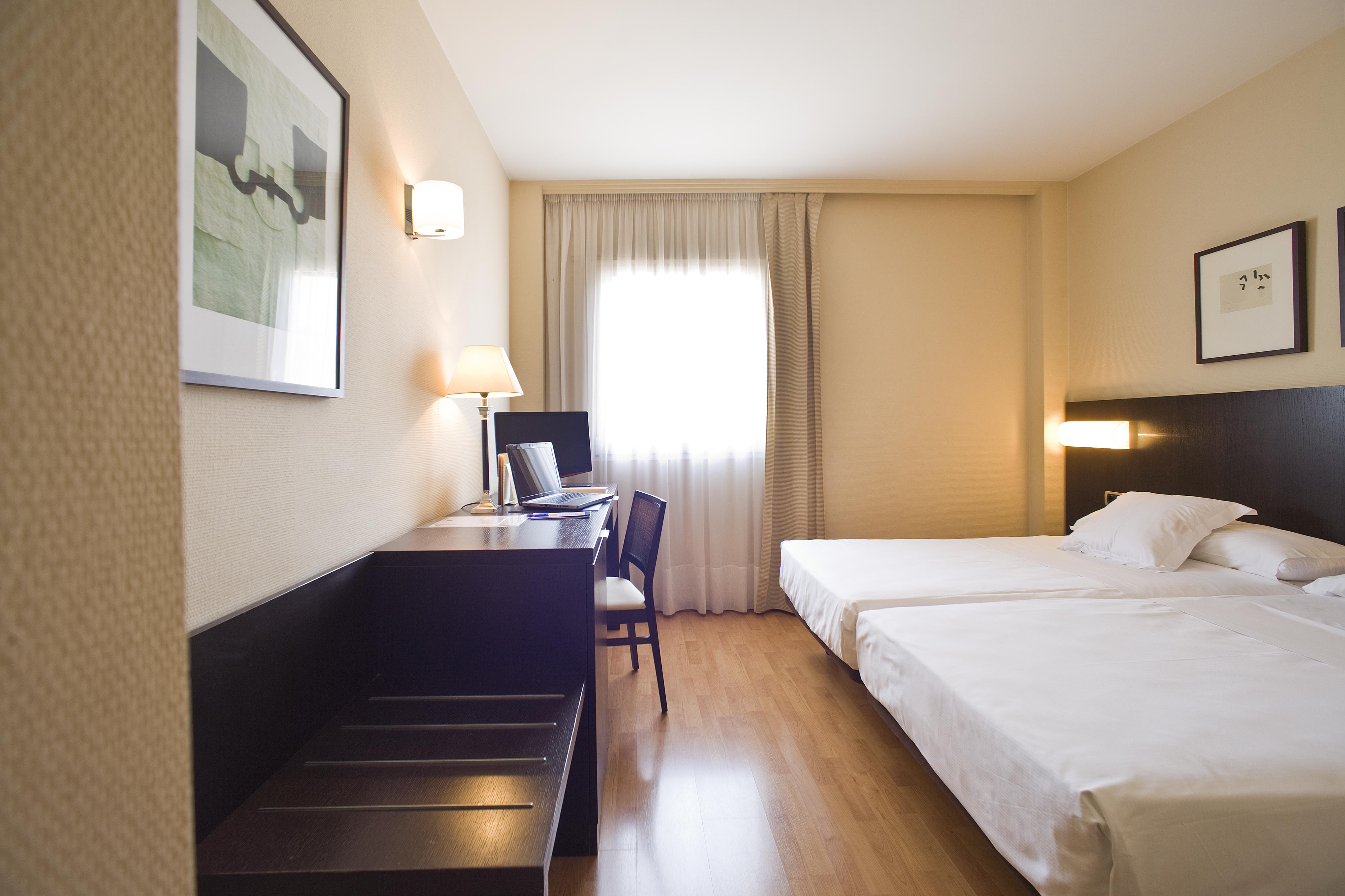 Hotel Sercotel Tudela Bardenas Bagian luar foto