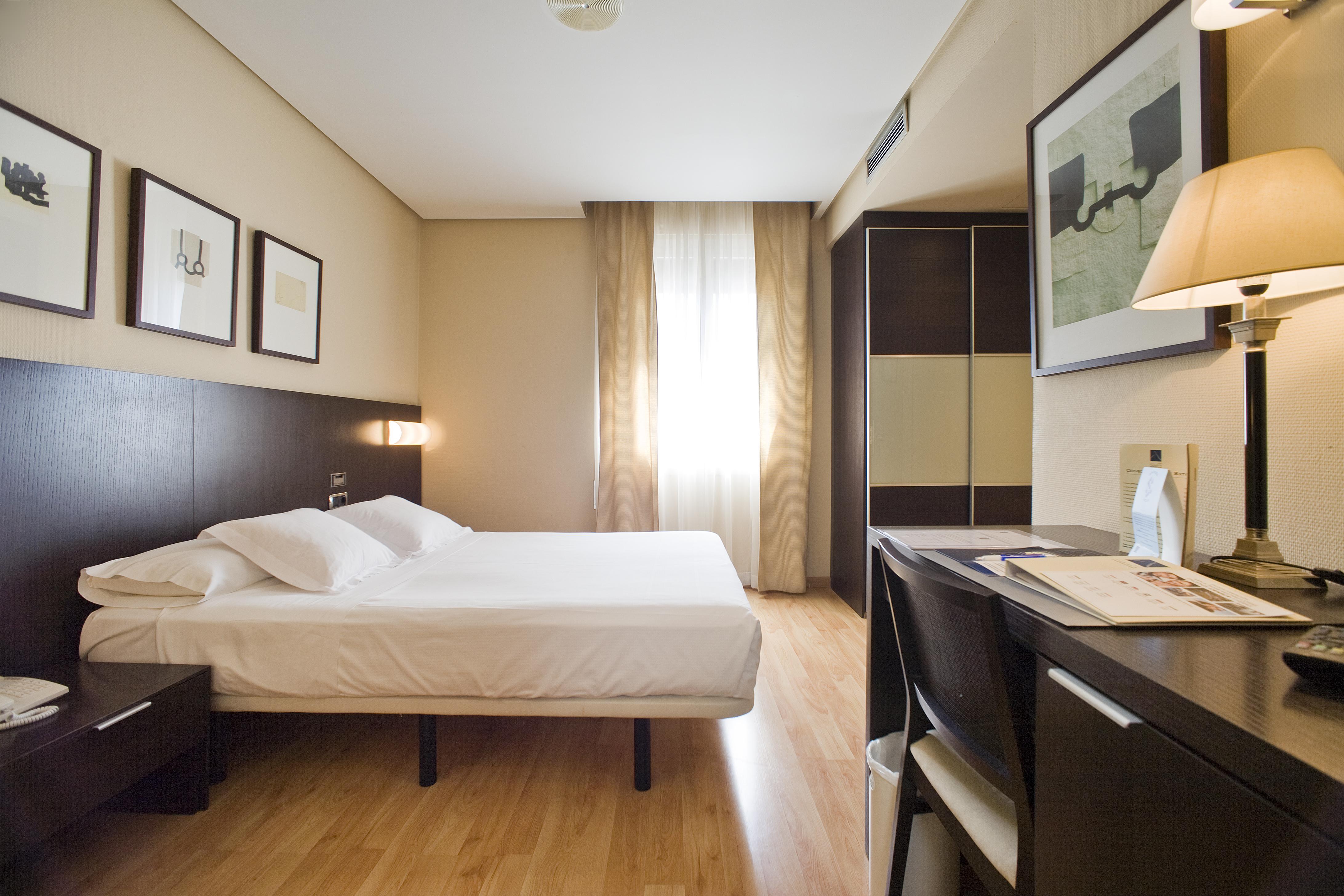 Hotel Sercotel Tudela Bardenas Ruang foto