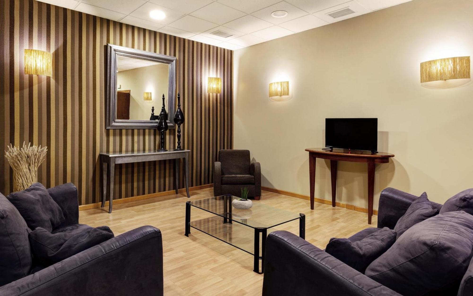 Hotel Sercotel Tudela Bardenas Bagian luar foto