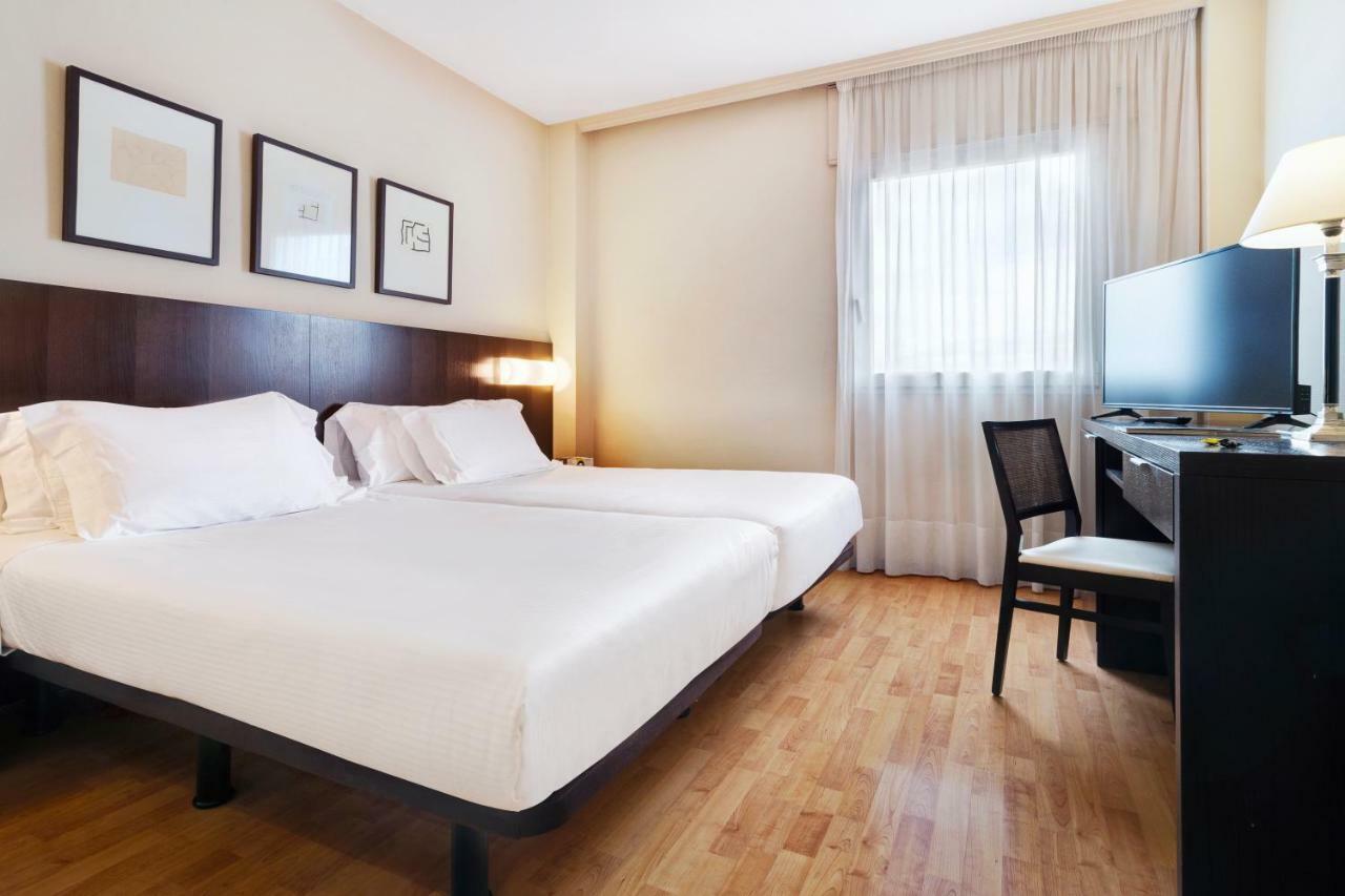 Hotel Sercotel Tudela Bardenas Bagian luar foto